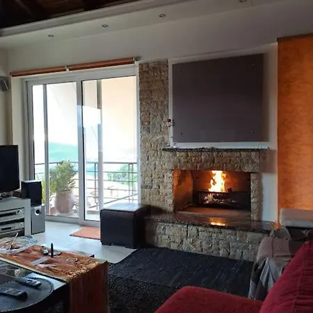 πολυτελή μεζονέτα με τζάκι και υπέροχη θεά Hotel Delphi